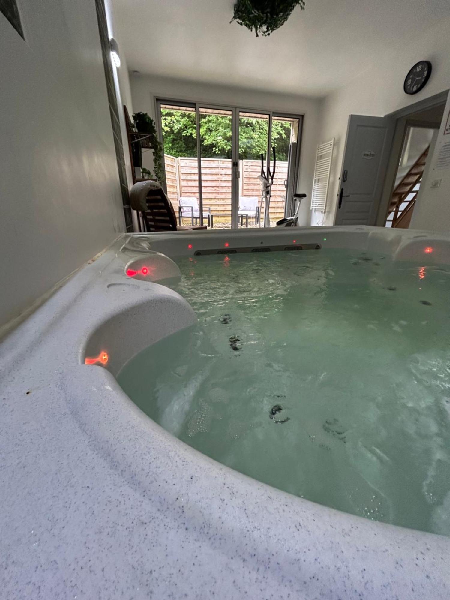 Loft And Spa Les Preaux Экстерьер фото