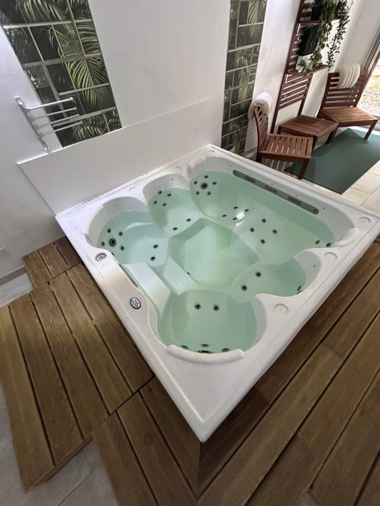 Loft And Spa Les Preaux Экстерьер фото